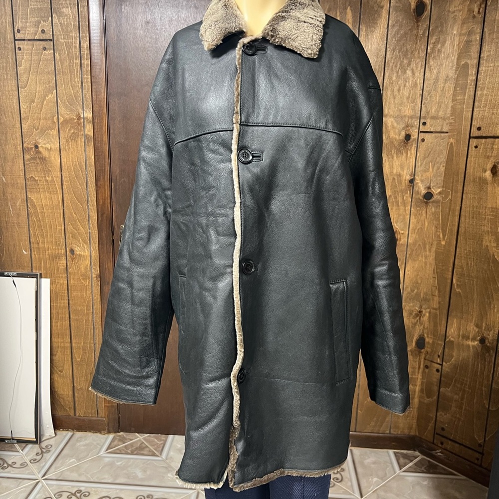 Andrew Marc New York Men’s Black Lamb Shearling, Sz. L in excellent condition